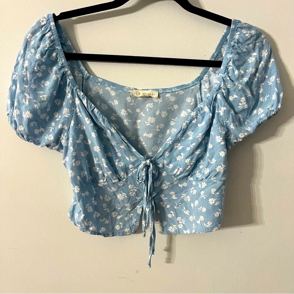 Pacsun/LA Hearts Blue Floral Puff Short Sleeve Open Top With Front Tie Bows XS